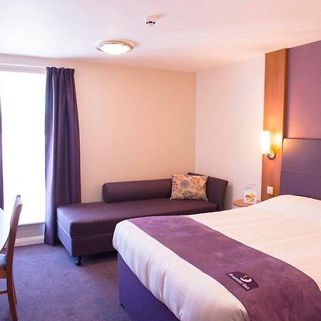 Premier Inn Burnley Exteriör bild