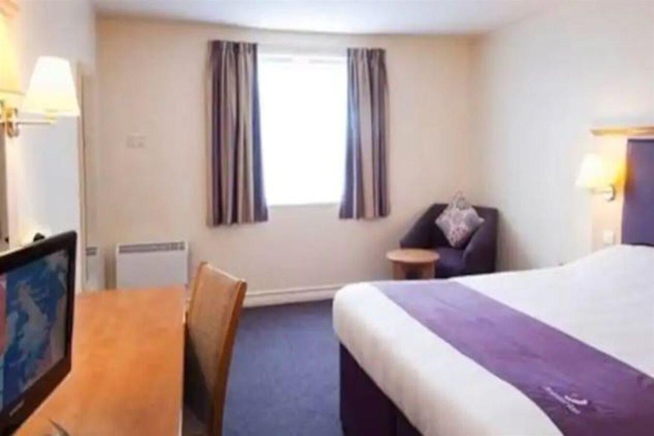 Premier Inn Burnley Exteriör bild