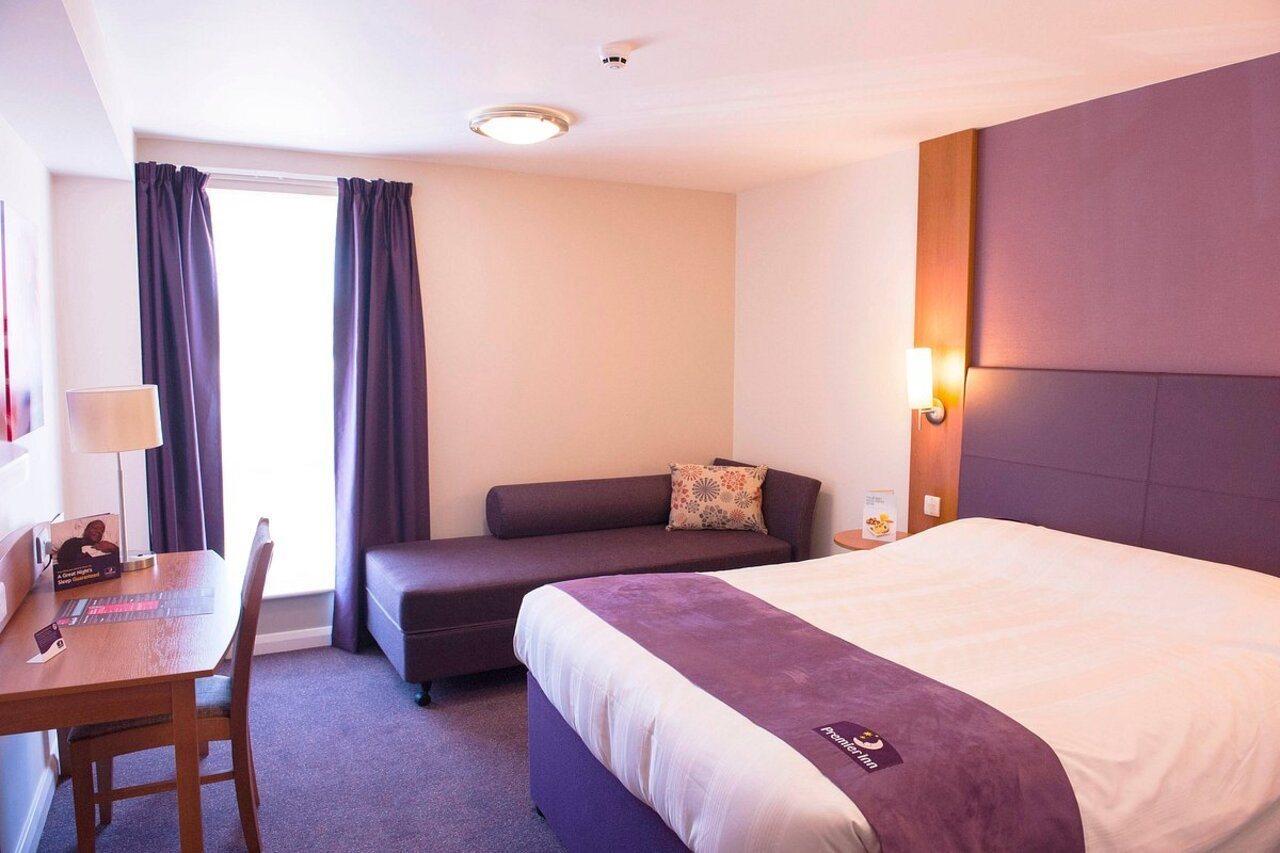 Premier Inn Burnley Exteriör bild