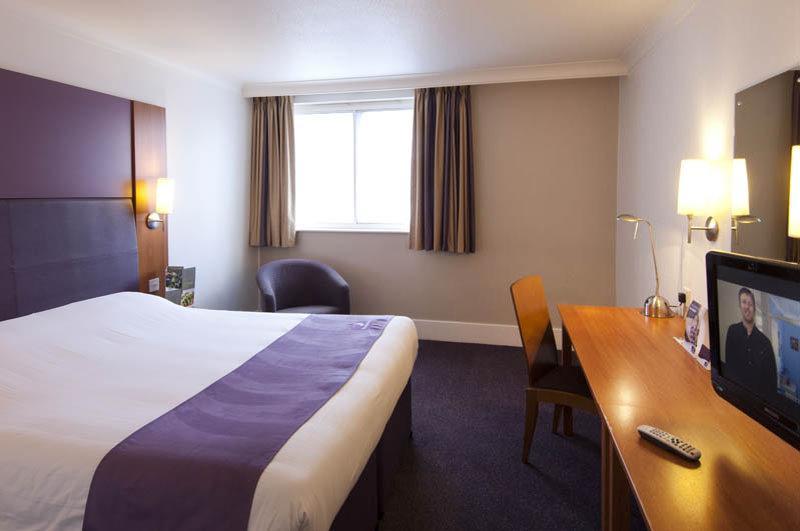 Premier Inn Burnley Exteriör bild